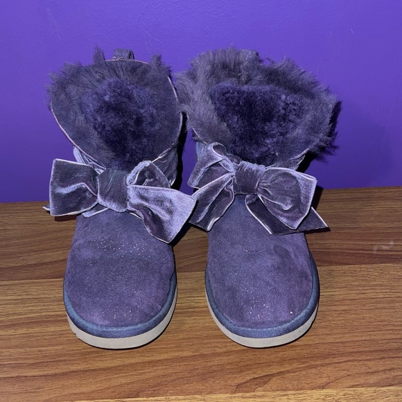 UGG Gita Twinkle Bow - Picture 2 of 5